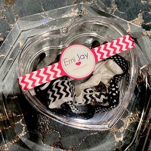 NWT Emi Jay Hair Ties in Heart